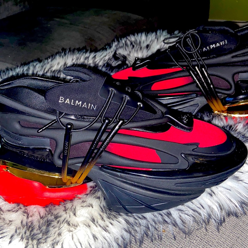 BALMAIN BLACK AND RED UNICORN SNEAKERS
